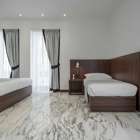 בית הארחה My Bed Montenapoleone מילאנו